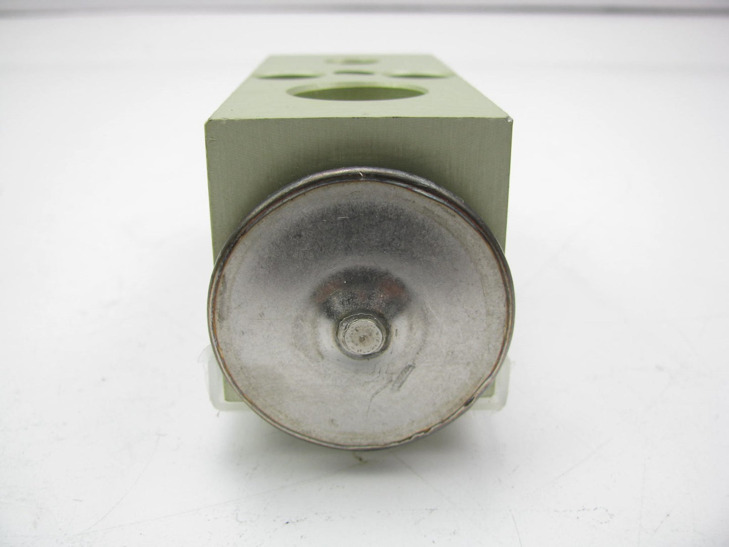 NEW - OUT OF BOX - 7138848 A/C Expansion Valve