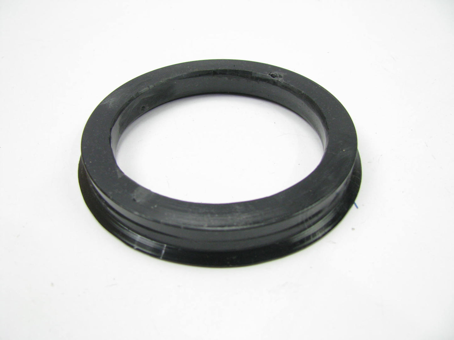 4 PAC Black Polycarbonate Hub Centric Rings 72.62mm OD To 56.15mm ID 72-5615-4