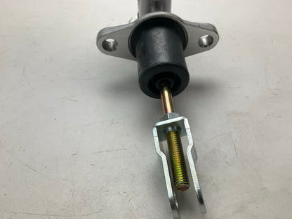 NEW - OUT OF BOX 72570 Clutch Master Cylinder