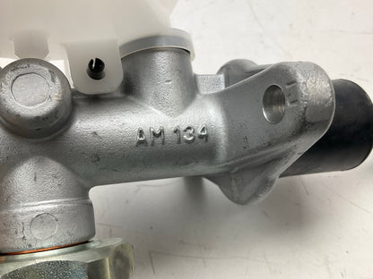 NEW - OUT OF BOX 72570 Clutch Master Cylinder
