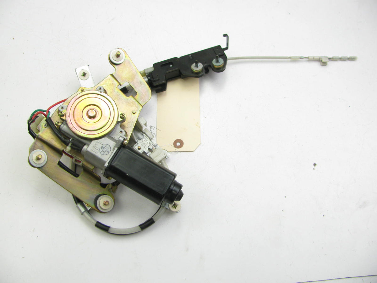 NEW OUT OF BOX 730920-7121-COMPLETE LEFT Automatic Seat Belt Motor Ford Probe