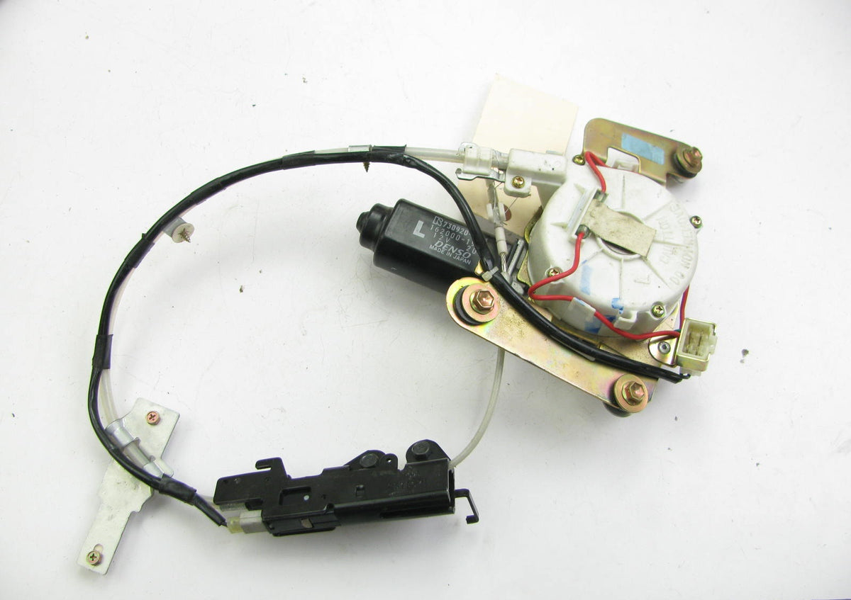 NEW OUT OF BOX 730920-7121-COMPLETE LEFT Automatic Seat Belt Motor Ford Probe