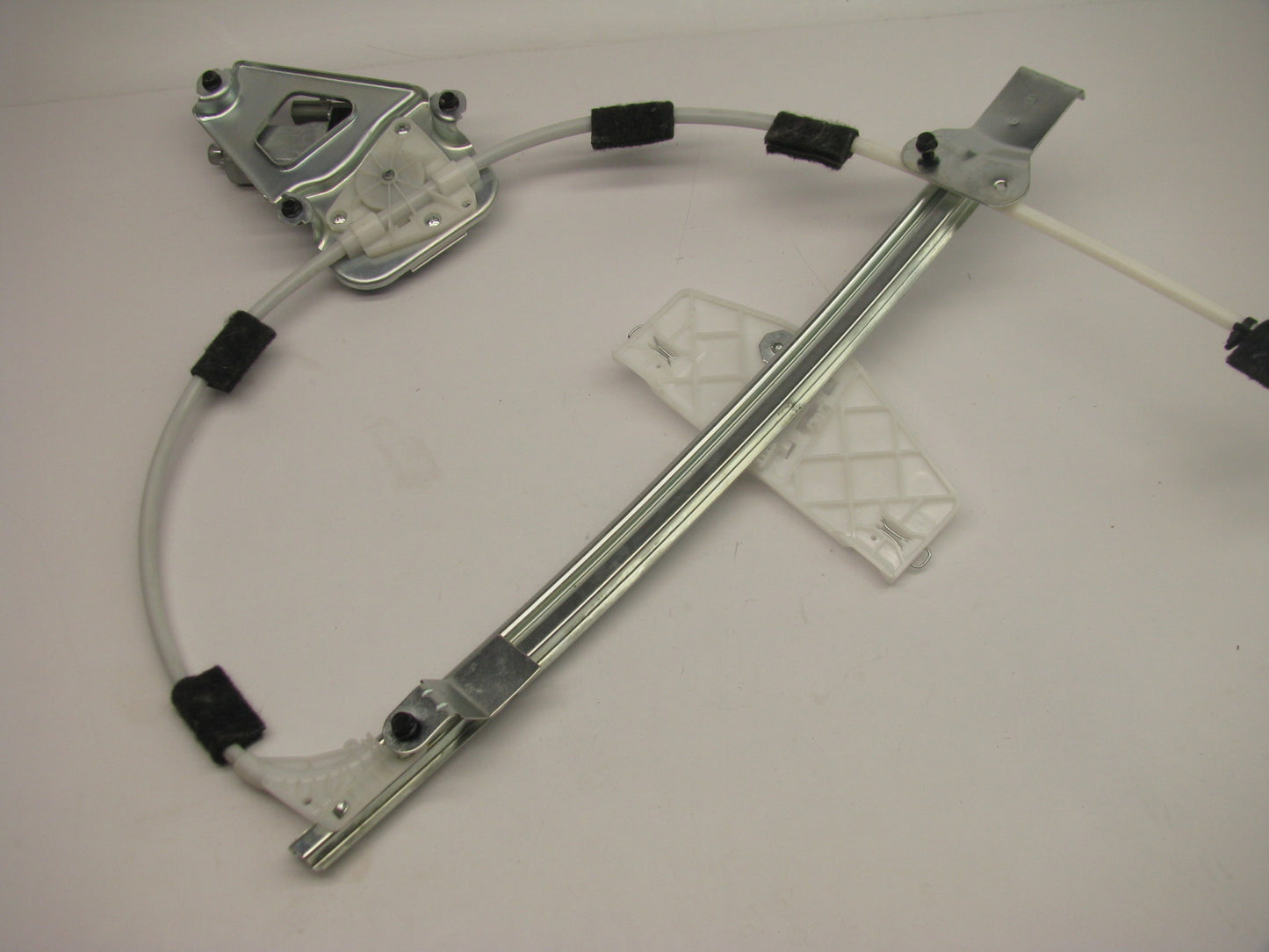 NEW UNBOXED 741-526 Front Left Power Window Regulator & Motor For 02-06 Liberty