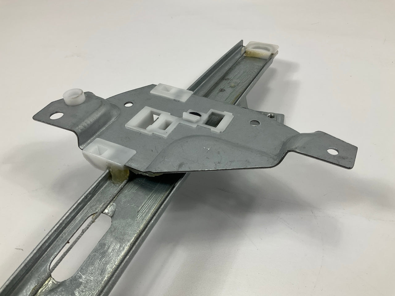 NEW - UNBOXED 741-637 Front Left Power Window Motor And Regulator Assembly