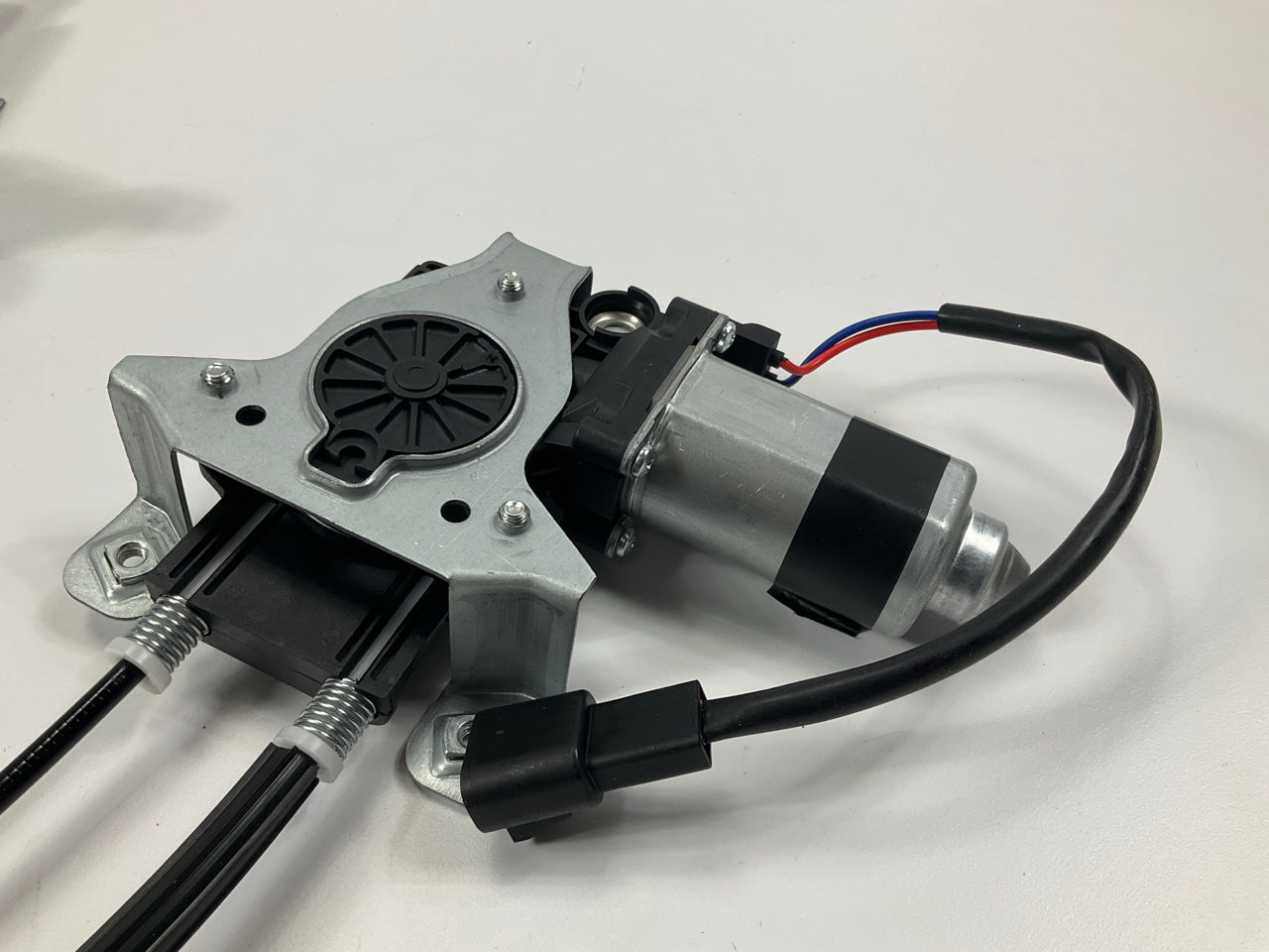 NEW - UNBOXED 741-637 Front Left Power Window Motor And Regulator Assembly