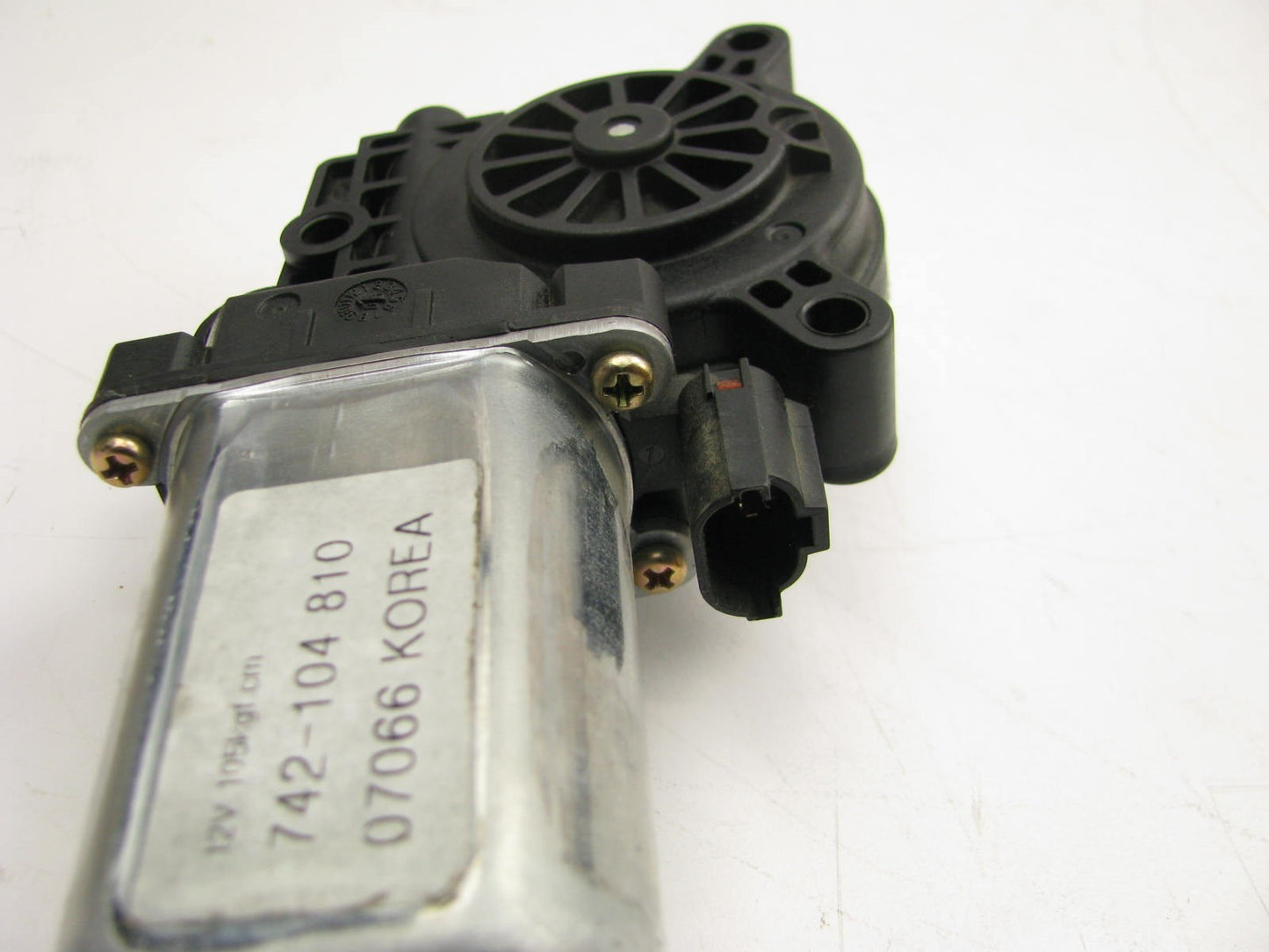NEW - OUT OF BOX - 742-104  Power Window Lift Motor - Front Left / Right