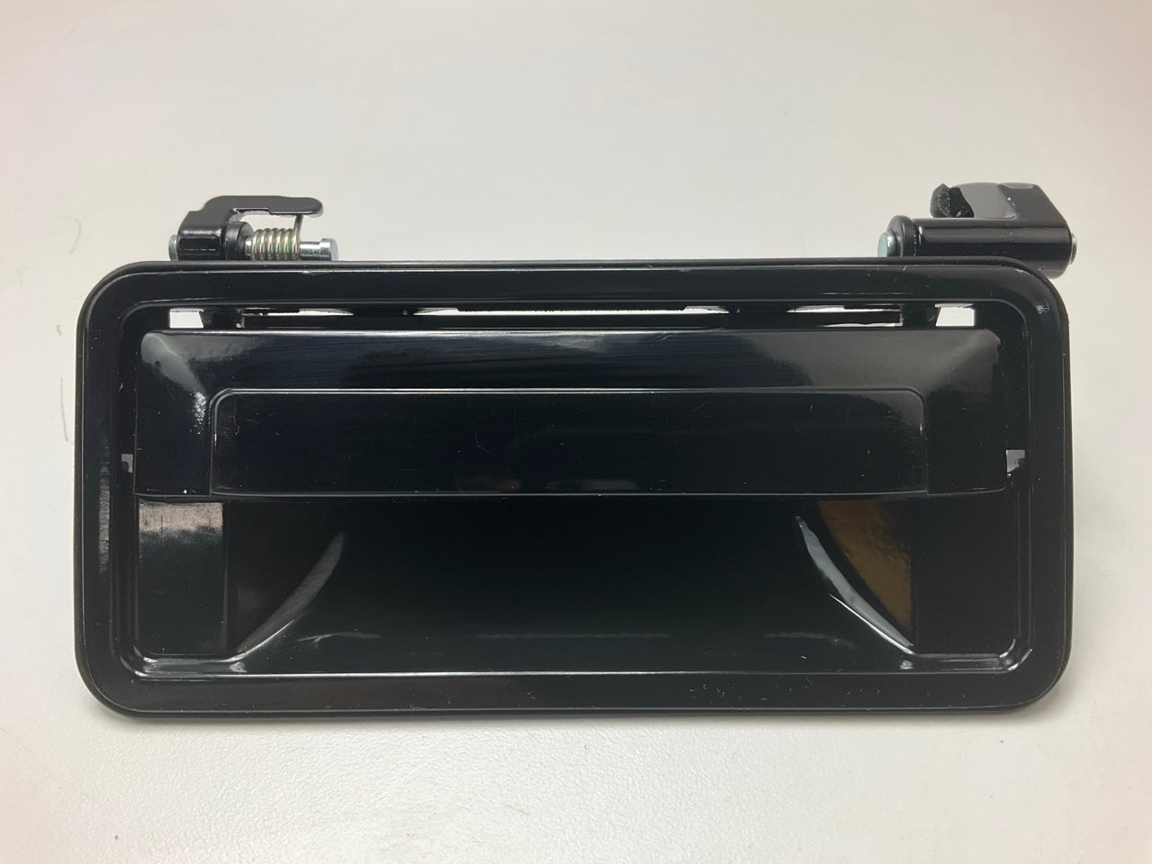 NEW UNBOXED Dorman 77134 Left Outside Exterior Door Handle