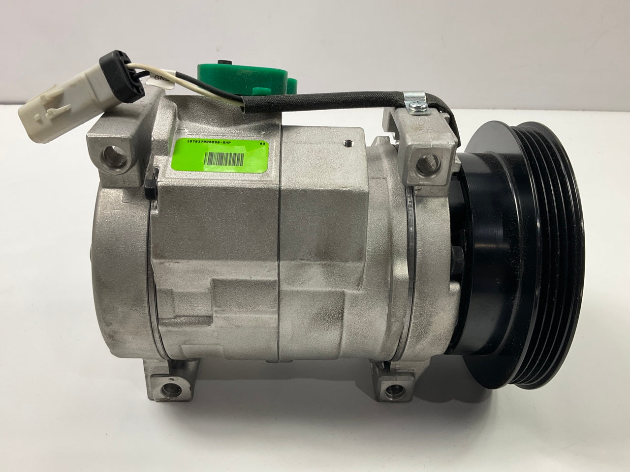 NEW - OUT OF BOX 78378 A/C Compressor & Clutch