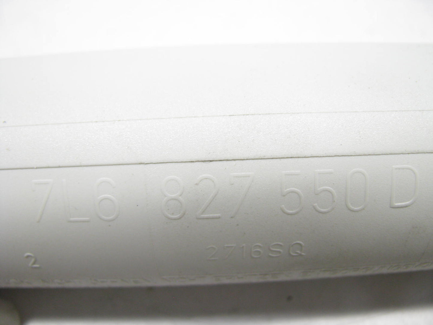 NEW - OUT OF BOX OEM VW Tailgate Lift Support 2004-2006 VW Touareg 7L6827550D