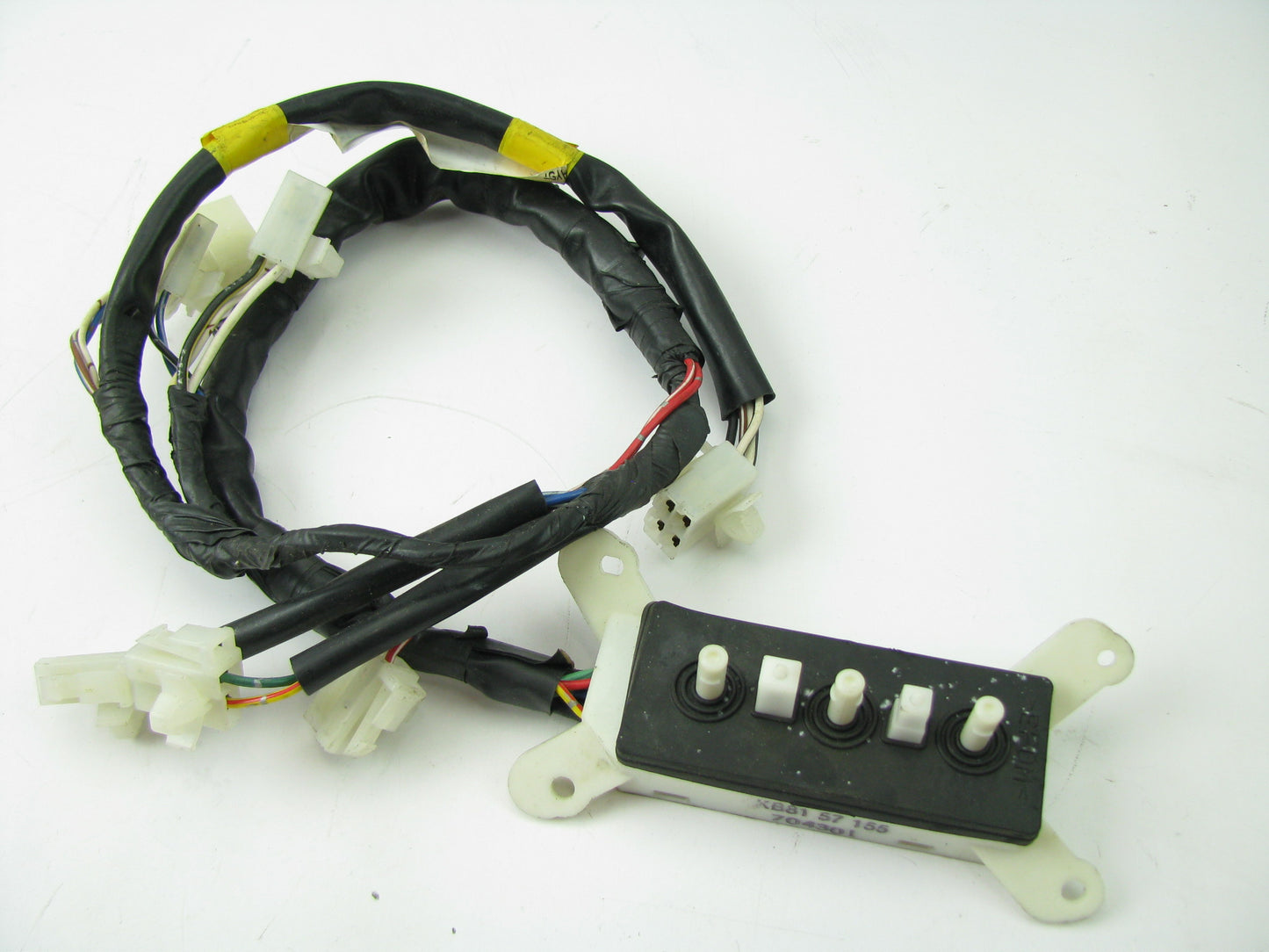 NEW - OUT OF BOX 7W00-60-8080 Front Right Power Seat Switch 1993-97 Ford Probe