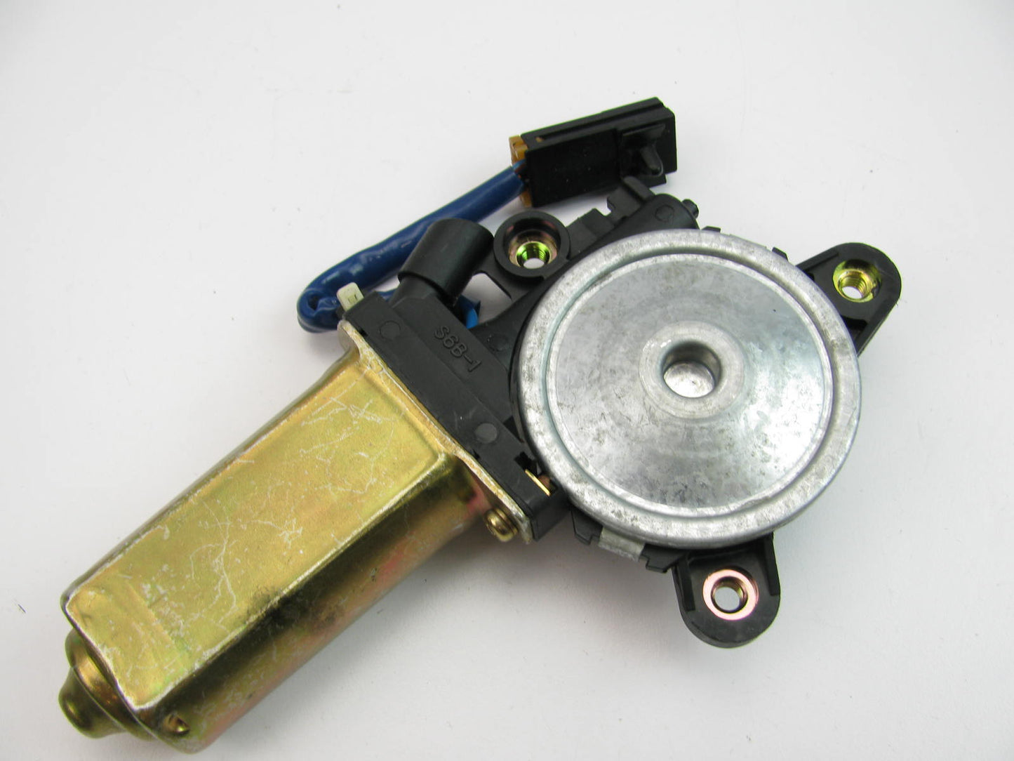 NEW - OUT OF BOX - Front Left Window Motor OEM For 99-02 Nissan Quest 807317B000