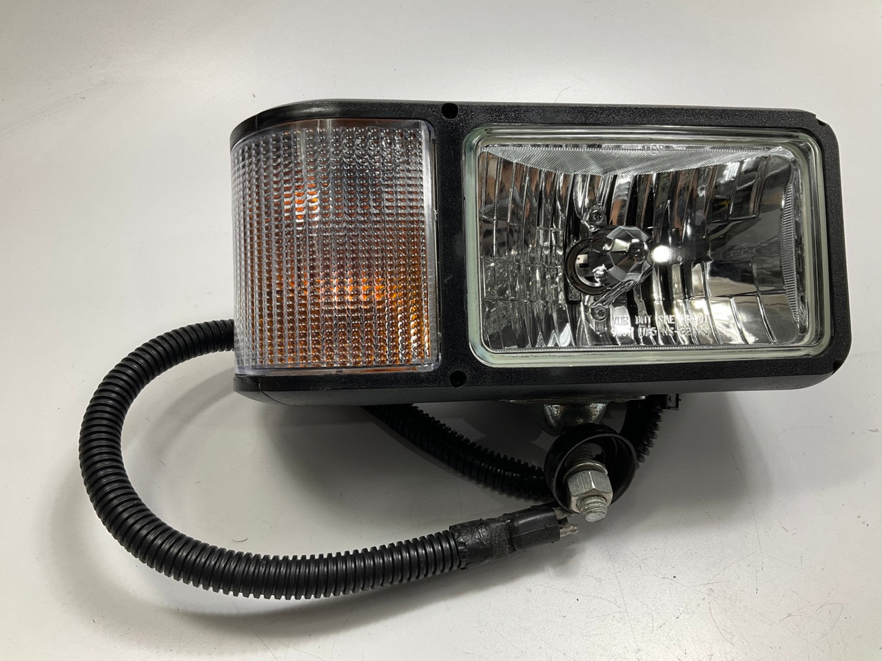 NEW UNBOXED Truck Lite 80820 Right Passenger Side Snow Plow Light Lamp 4''x6''