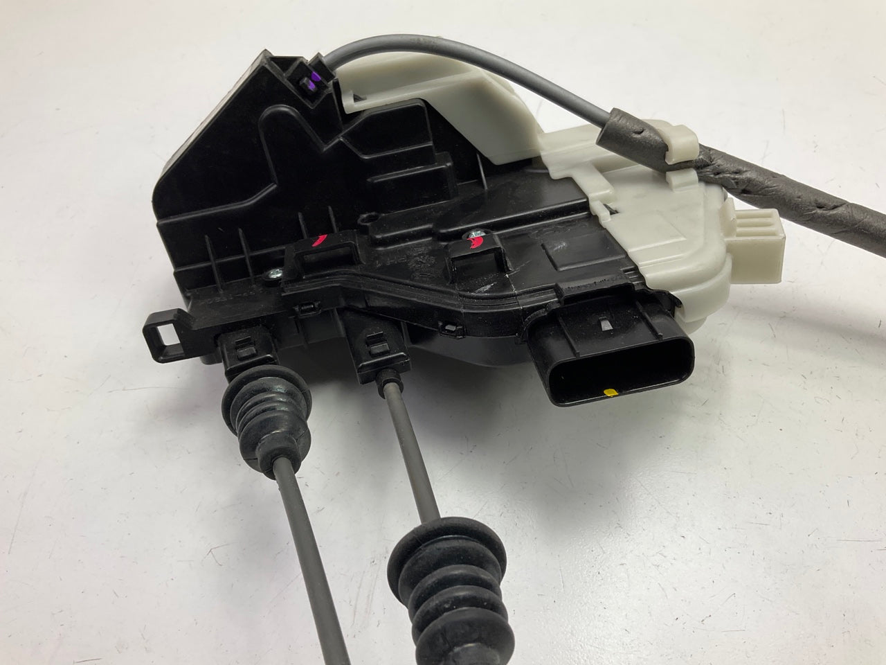 UNBOXED 814202W000 Rear Right Door Lock Actuator For 2013-2018 Santa Fe Sport
