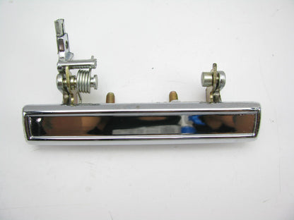 NEW - OUT OF BOX - AFTERMARKET - 82-5605 FRONT RIGHT Door Handle CHROME 20099254