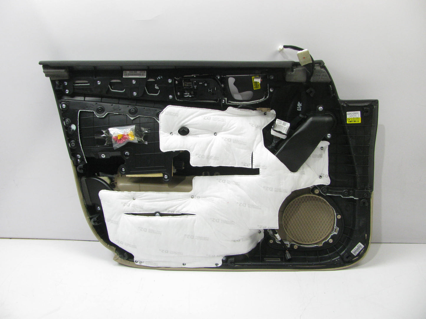 NEW UNBOXED Front Right Door Skin Panel OEM For 2010-2013 Equus 823063N710W6V