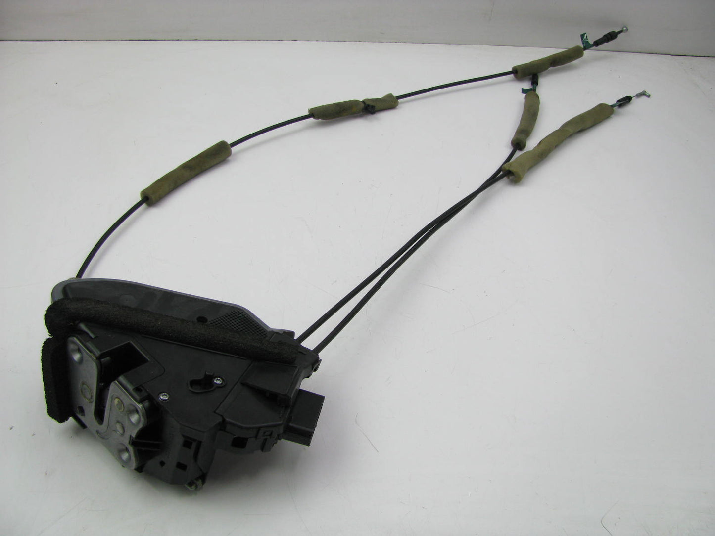 NEW - OUT OF BOX 825013JA0A Rear Left Door Lock Actuator For 14-16 Infiniti QX60