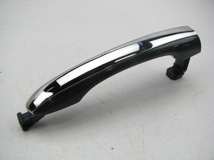 NEW - OUT OF BOX 826513L000 Outside Door Handle For 2007-2009 Hyundai Azera