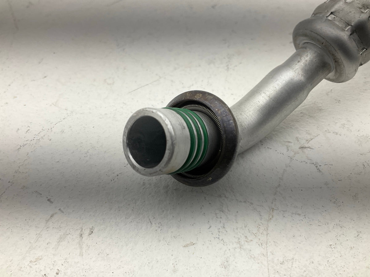 OUT OF BOX - 83021 A/C Accumulator With Hose Assembly