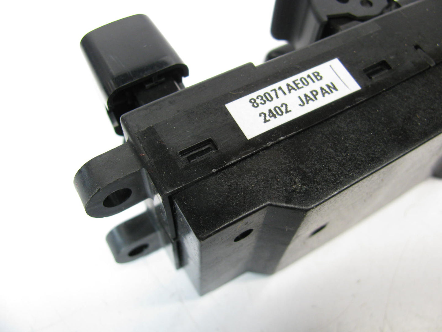NEW - OUT OF BOX OEM 83071AE01B Front Left Main Power Window Master Switch