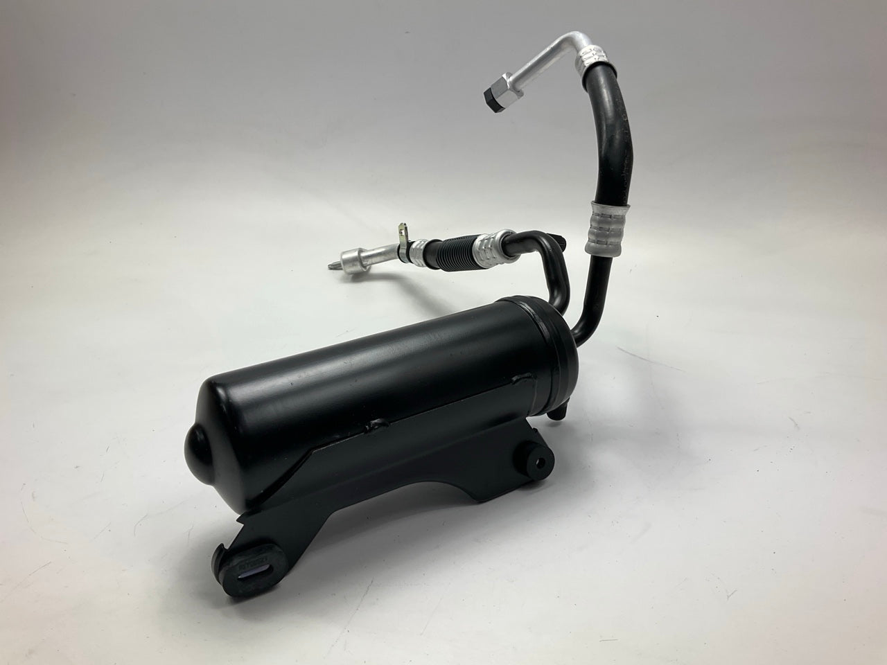 NEW UNBOXED 4 Seaons 83177 A/C Accumulator With Hose