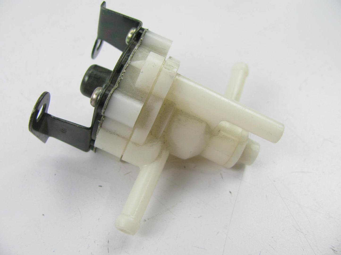 NEW - OUT OF BOX - OEM 1980-85 Mazda RX7 Emission Cut & Check Valve 8341-42-910A