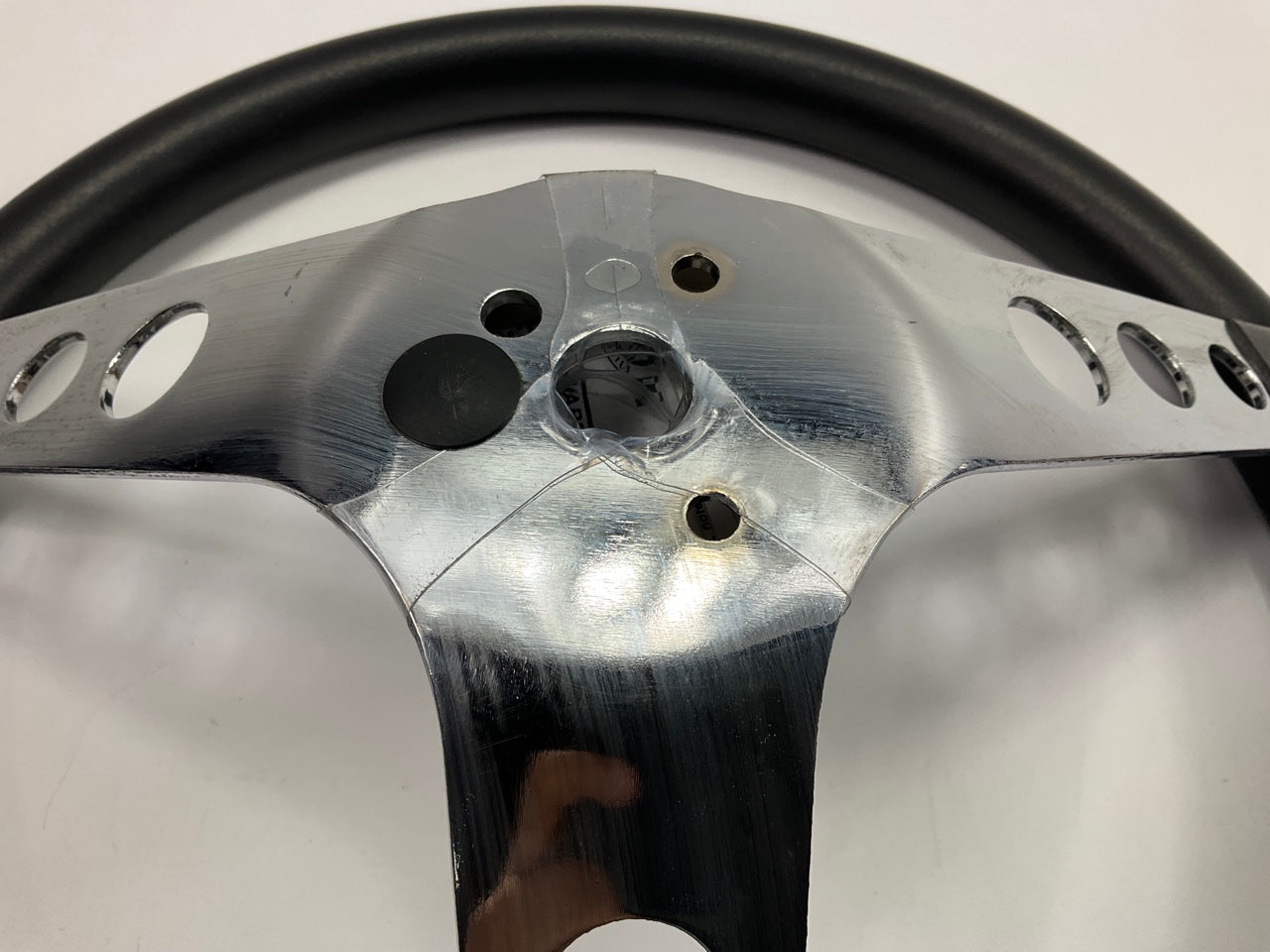 NEW UNBOXED Grant 838 13.5'' Classic Model Steering Wheel