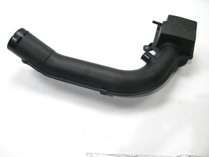 NEW UNBOXED OEM GM 84218427 Air Intake Factory Air Cleaner Tube Duct