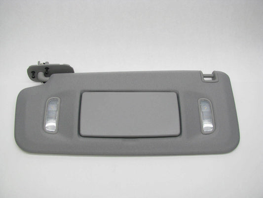 OEM Driver Side SunVisor - Lighted W/mirror 84247199 For Various 15-20 GM Trucks