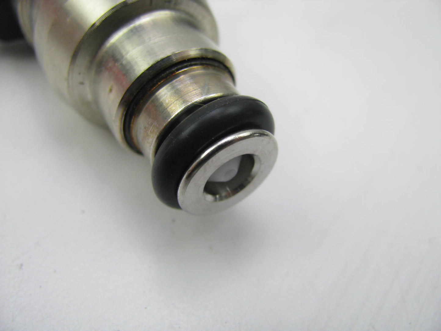 REMAN - OUT OF BOX 852-12227 Fuel Injector For 1993-1995 Jaguar 4.0L-L6
