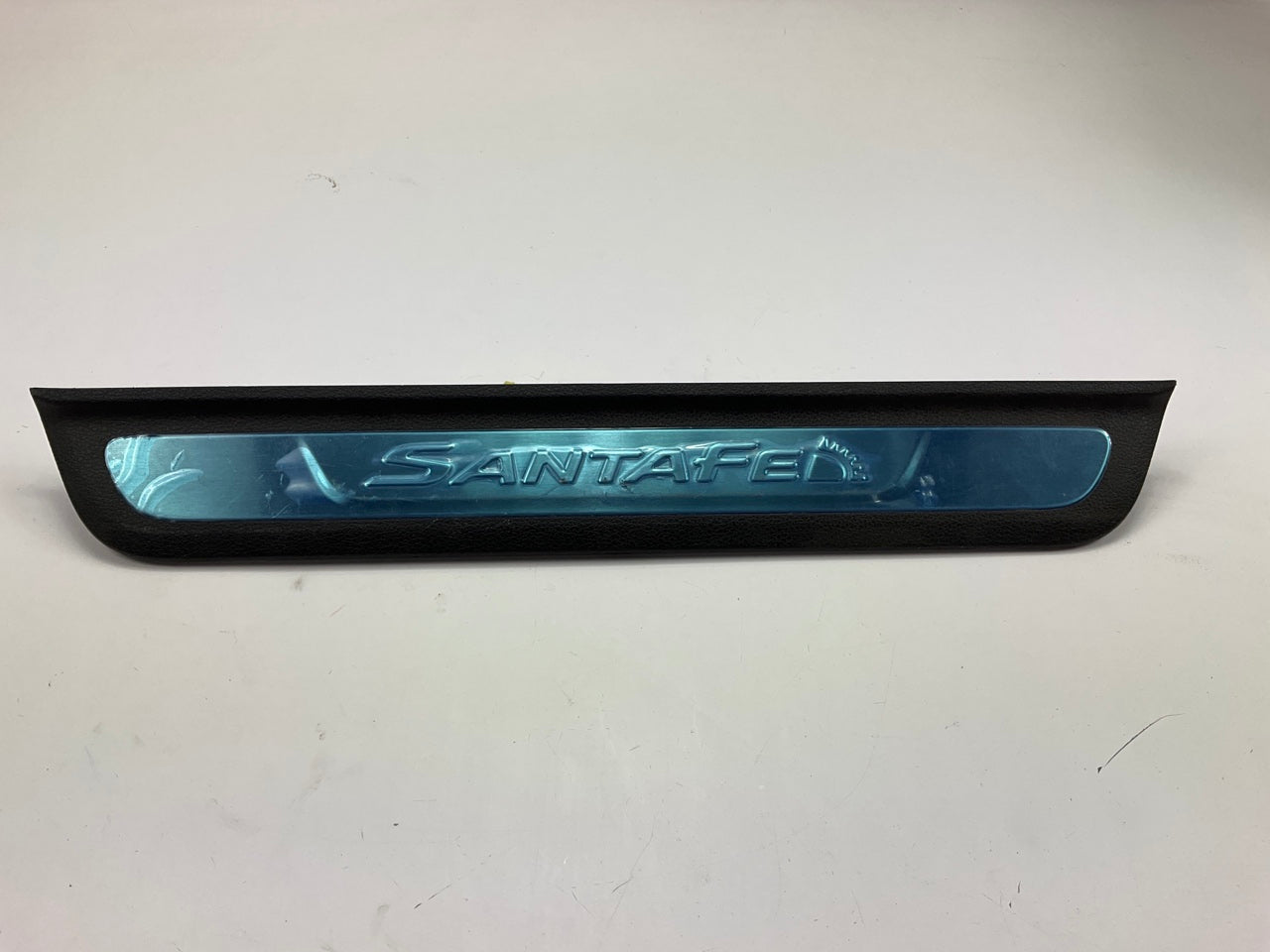 NEW UNBOXED OEM 85873-S2500 Front Left Door Sill Trim Plate For 19-23 Santa Fe