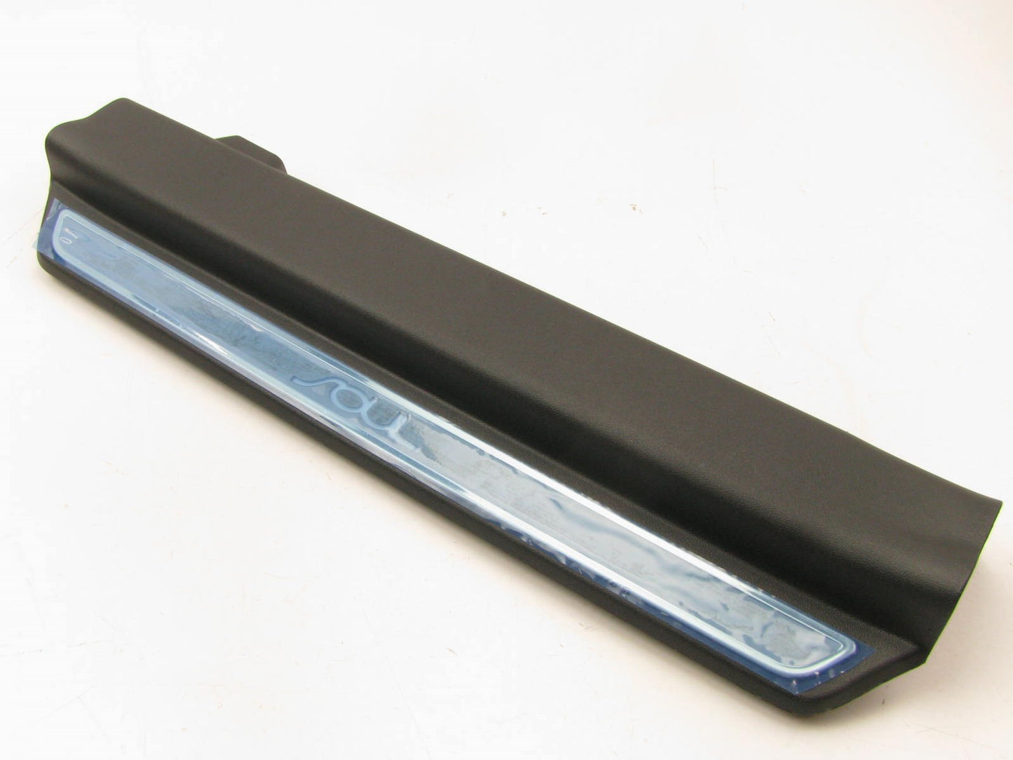 NEW - UNBOXED OEM 85881-2K0C0 Front Right Door Sill Scuff Plate For 2010-13 Soul