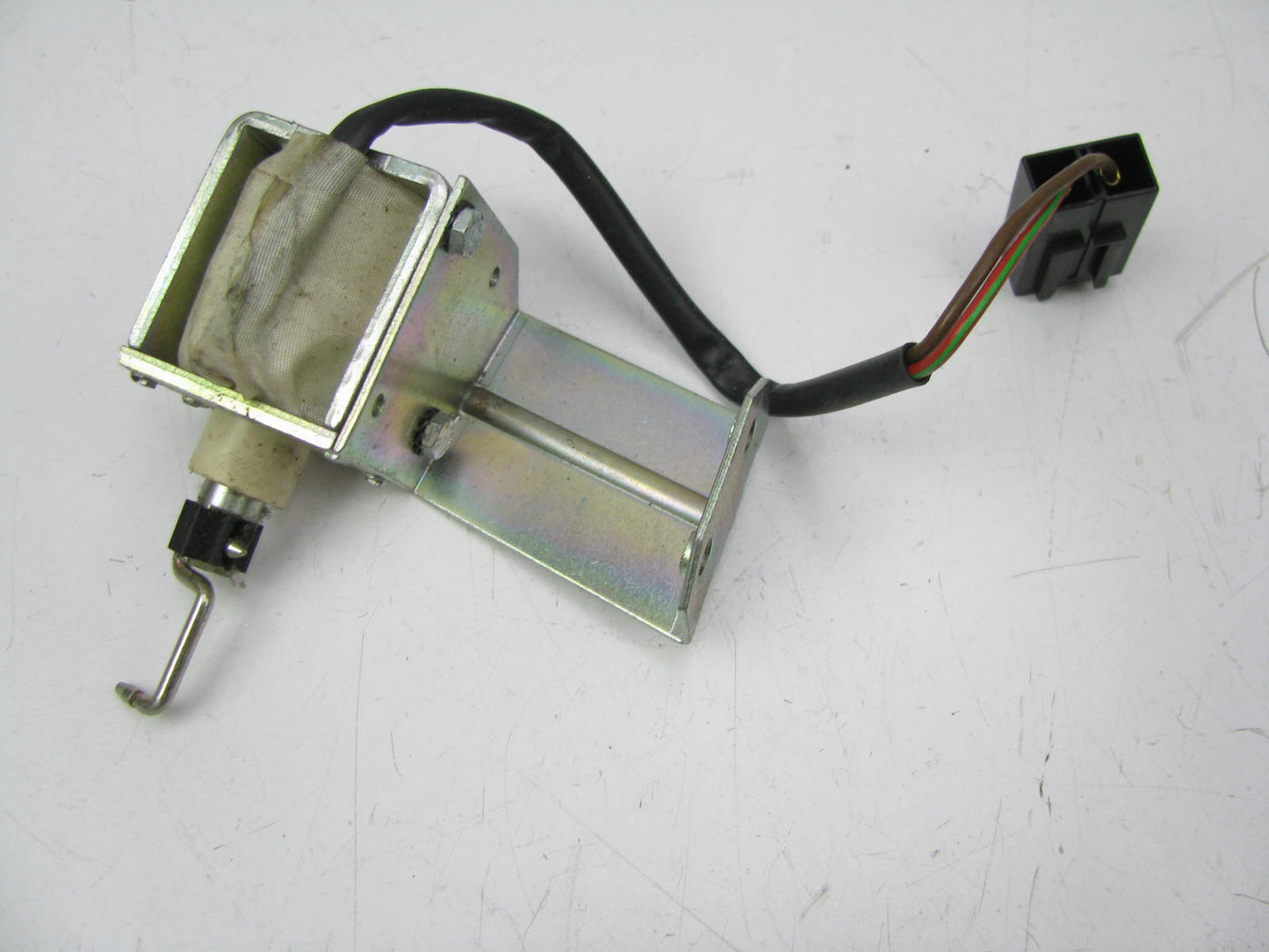 NEW - OUT OF BOX 85GG-9B241-CB Fuel Door Release Solenoid 1988-89 Merkur Scorpio