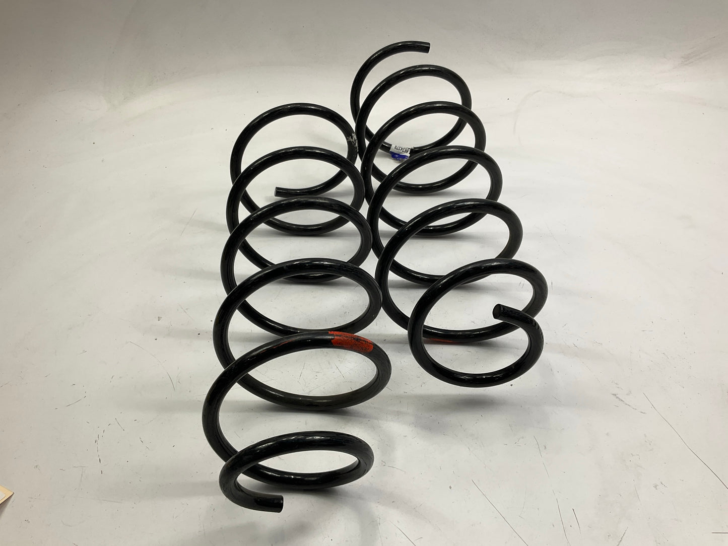 (2) NEW UNTAGGED OEM Volvo 8634378 Front Coil Springs