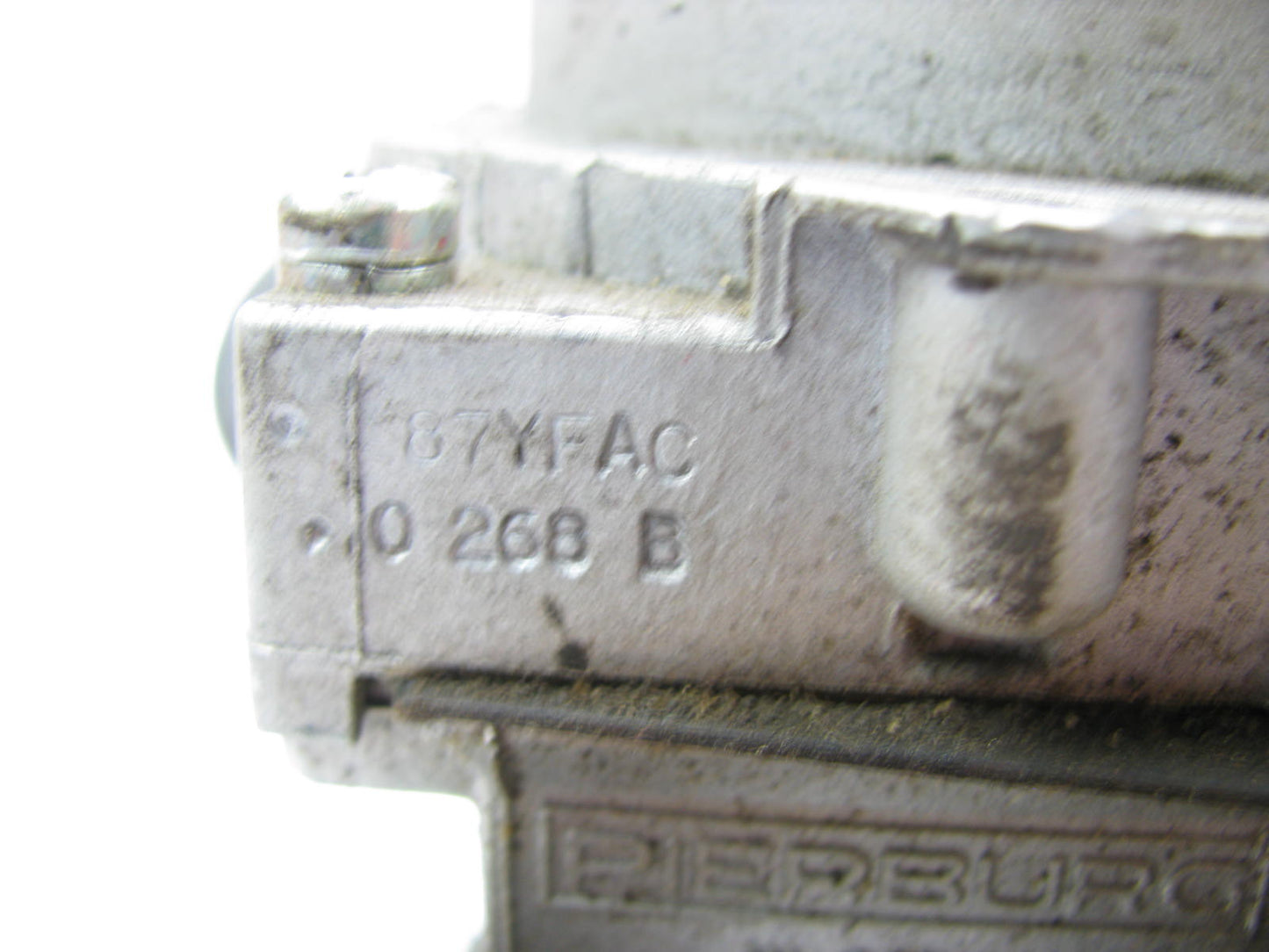 USED CORE - 87YF-9510-AC-CORE3 Pierburg Carburetor 2-BBL 88-92 Ford Sierra 1.8L