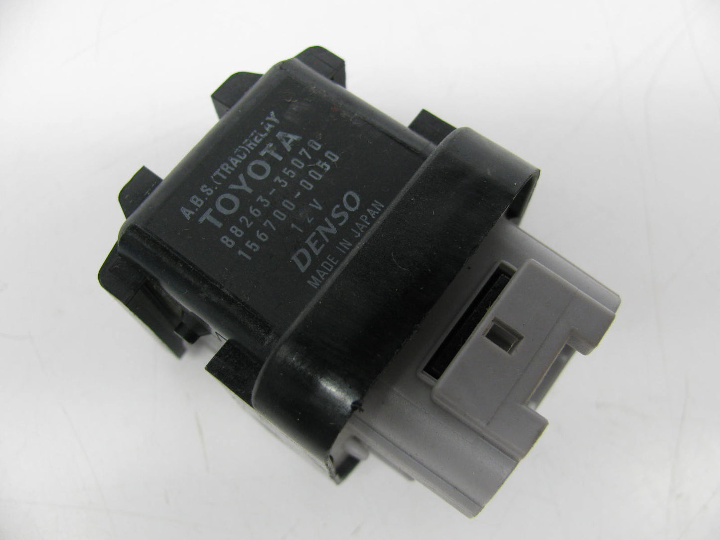 NEW - OUT OF BOX - OEM DENSO TOYOTA 88263-35070 ABS Relay 156700-0050