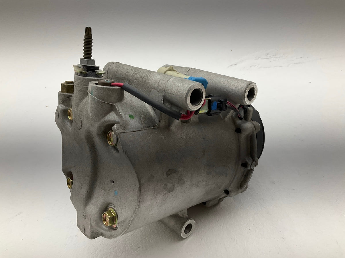 NEW UNBOXED OEM AcDelco 88892652 A/C Compressor With Clutch