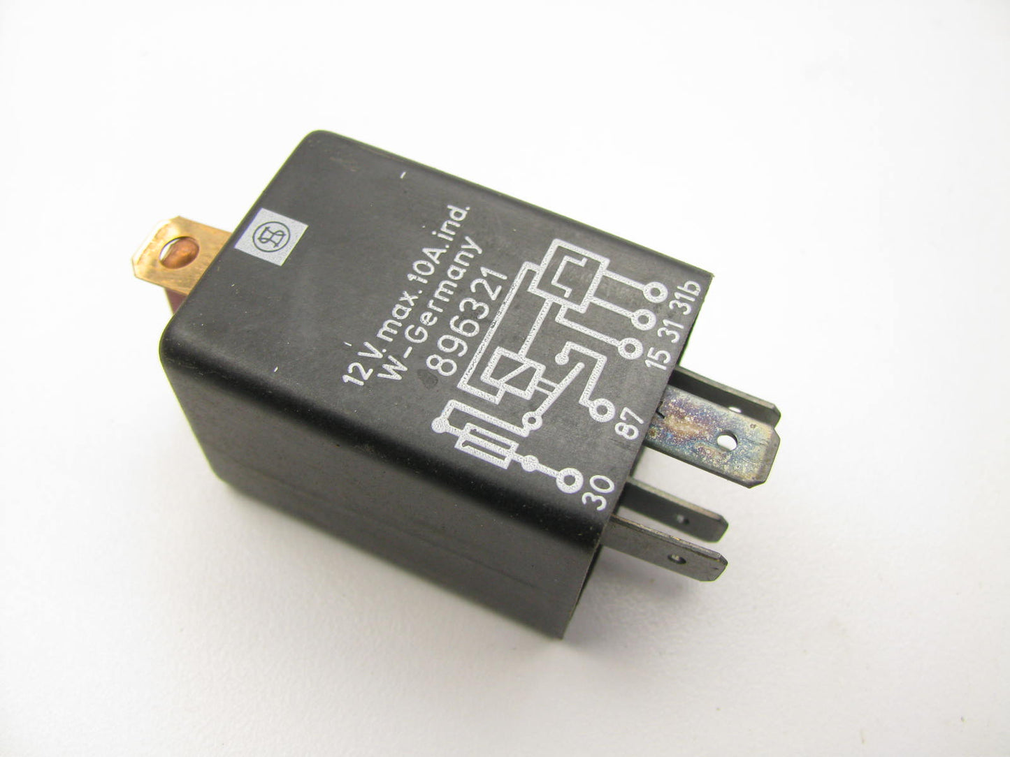 NEW - OUT OF BOX - Genuine OEM VW 896321 Fuel Pump Relay  (Made In W. Germany)