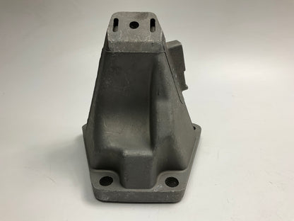 NEW UNBOXED 1998-2005 VW Passat V6 / Audi A4 A6 Right Engine Motor Mount Bracket