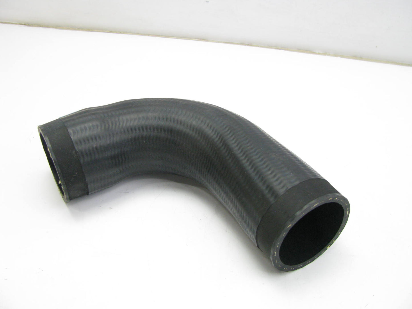 NEW - OUT OF BOX 8D0145834F Turbo Intercooler Hose 97-01 Audi A4 1.8L Diesel