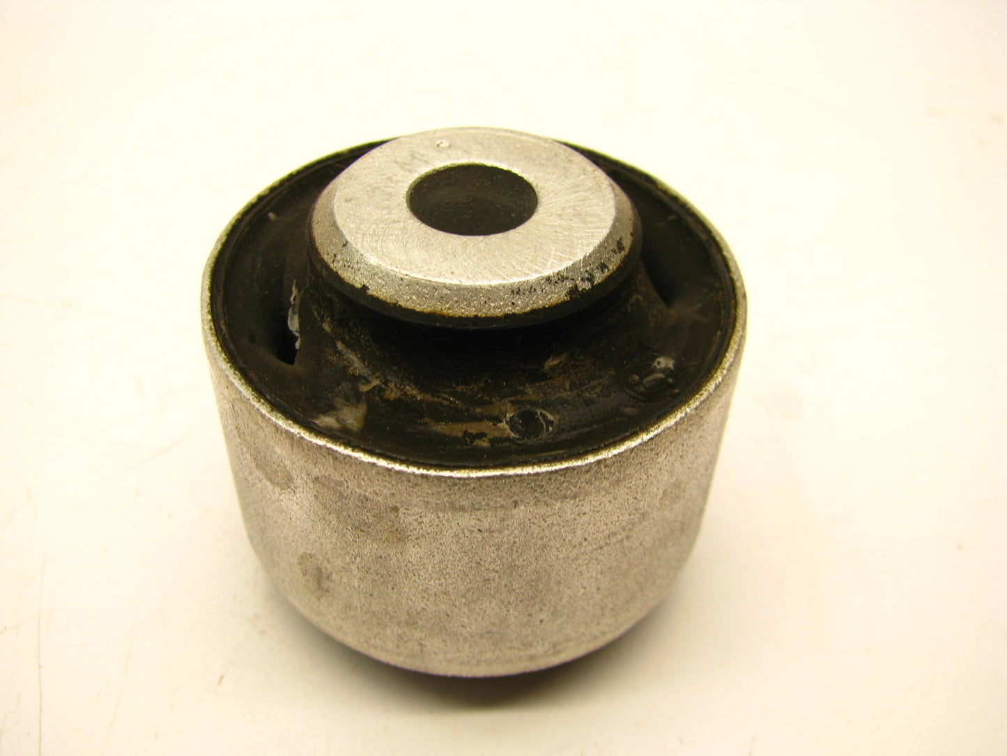 NEW - Out Of Box 8D0407515B Suspension Control Arm Bushing - Front Upper