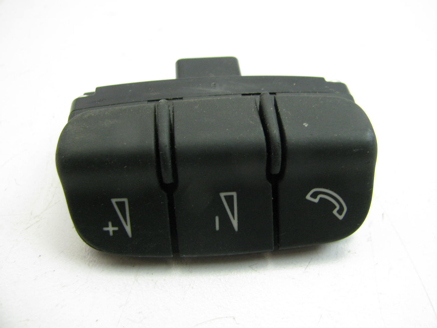 NEW - OUT OF BOX 8E0951527C Right Steering Switch For 2000-2005 Audi