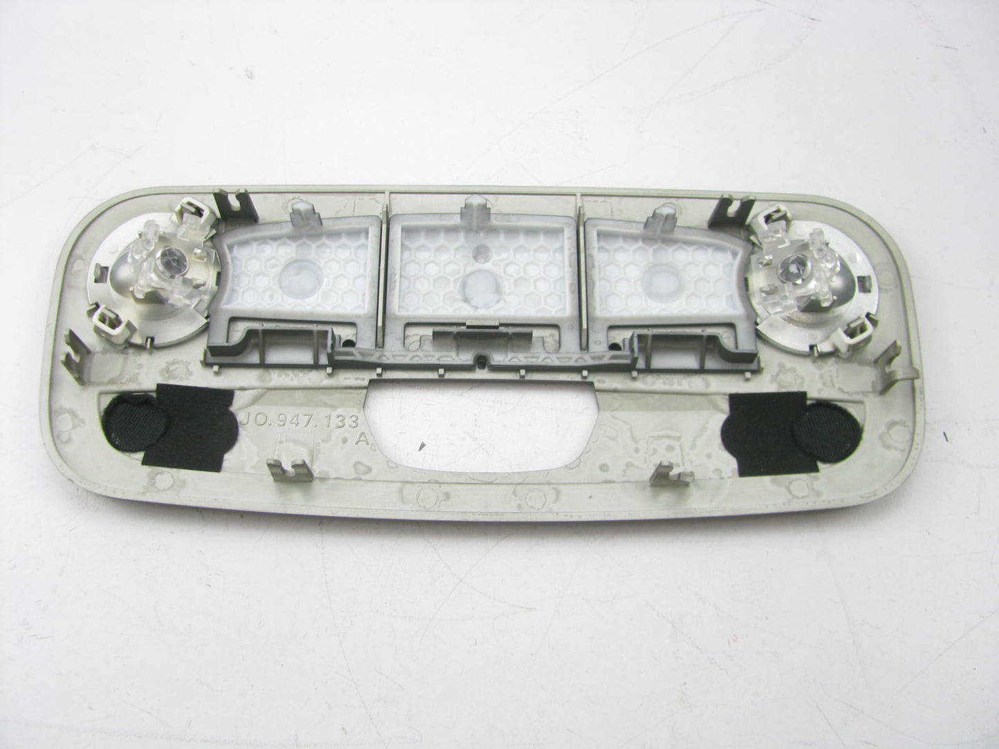 NEW - Out Of Box 8J0947133A Interior Roof Lamp Bezel For 2008-10 Audi TT Quattro