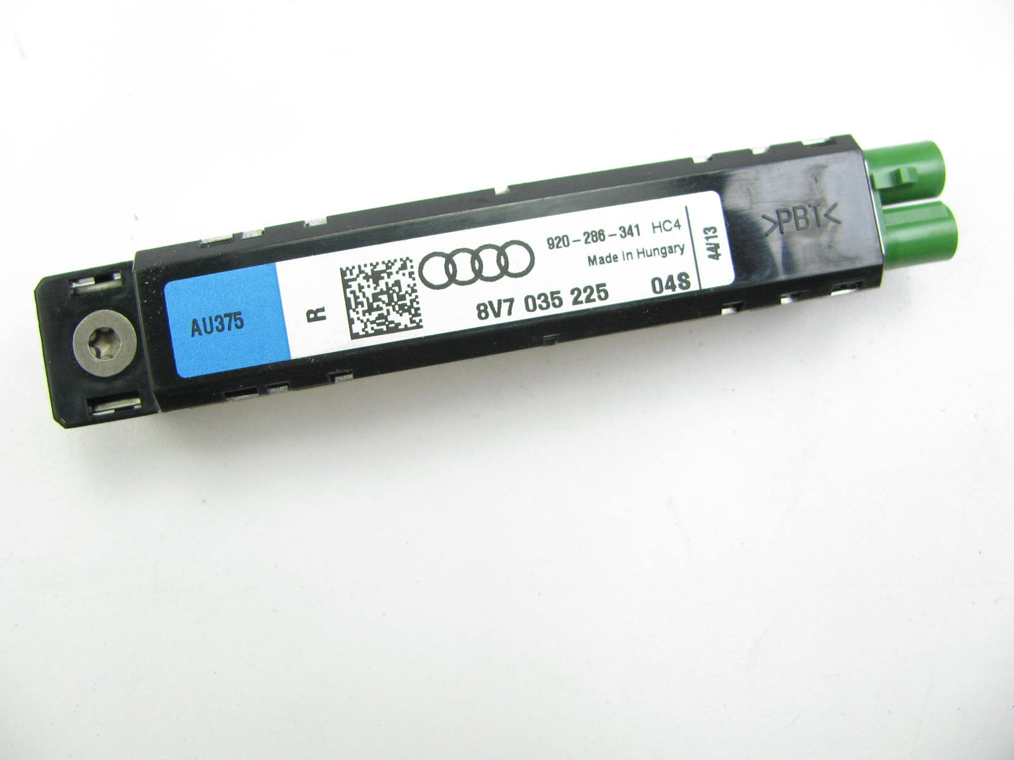 NEW - OUT OF BOX - OEM AUDI 8V7035225 Radio Antenna Booster Amplifier 2015-19 A3