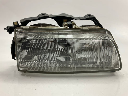 USED, EXCELLENT CONDITION 1990-1991 Honda Civic Right Passengers Headlight Lamp