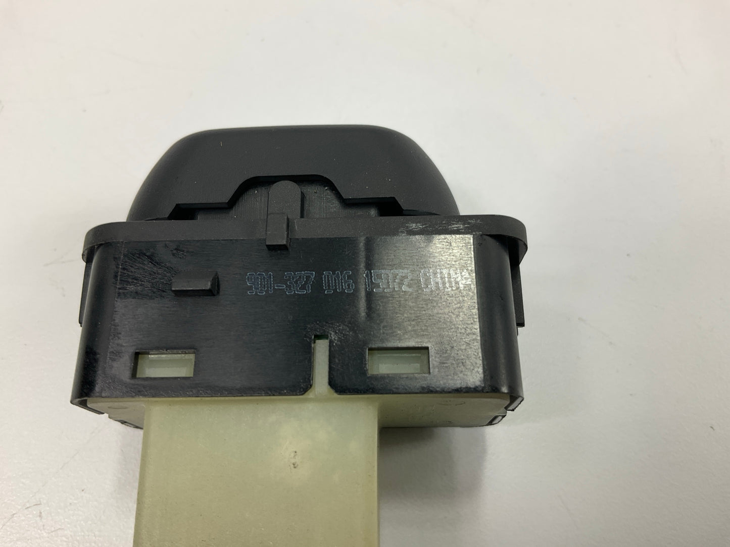 NEW - UNBOXED 901-327 Door Power Window Switch