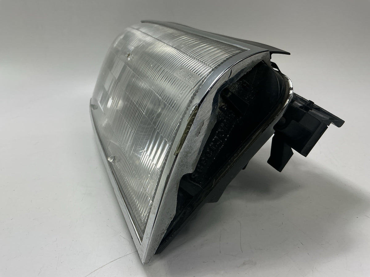USED, EXCELLENT, Right Headlight Lamp 1991-1993 Oldsmobile 88 Eighty-Eight