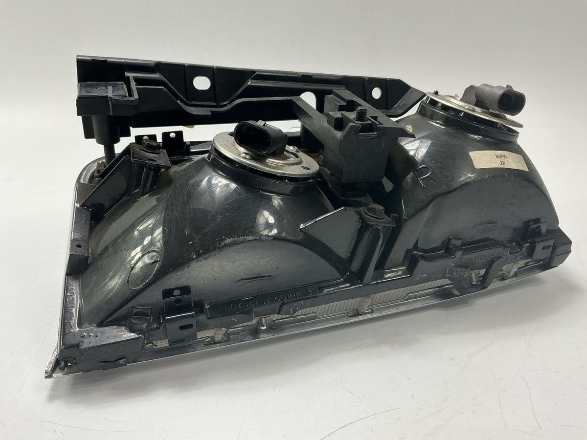USED, EXCELLENT, Right Headlight Lamp 1991-1993 Oldsmobile 88 Eighty-Eight
