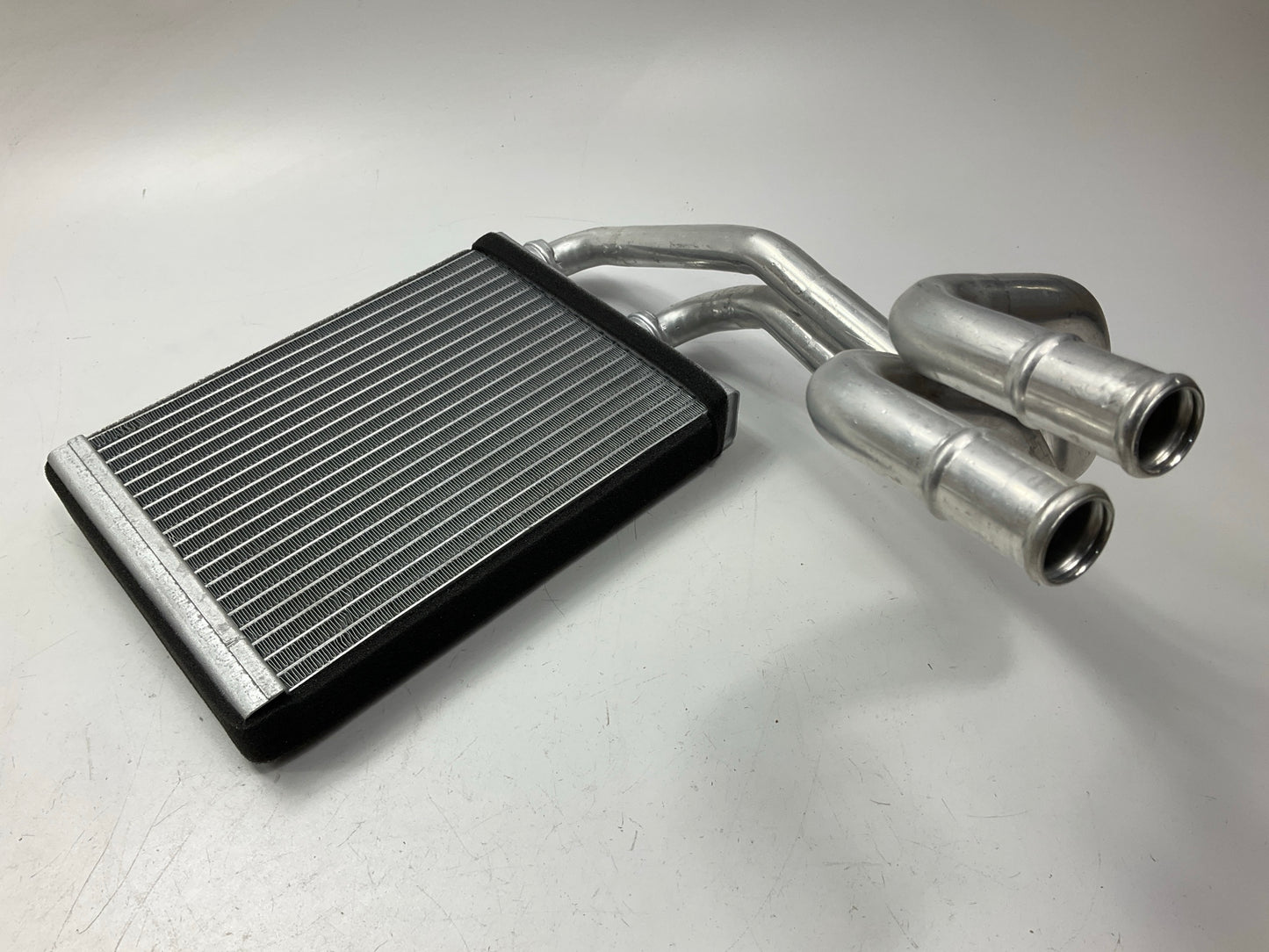 NEW - UNBOXED 910702 HVAC Heater Core