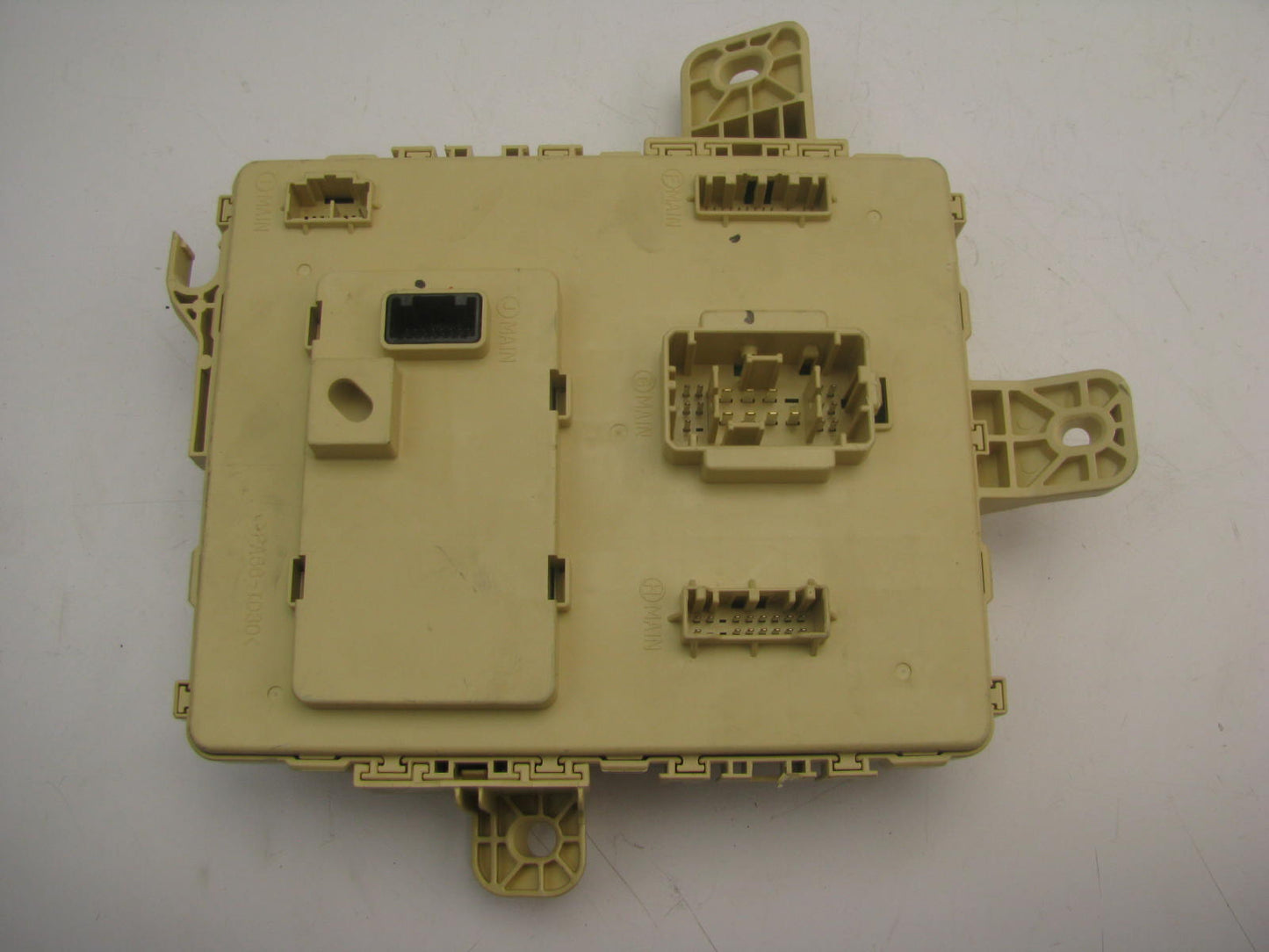 NEW - OUT OF BOX 91951-B1230 Cabin Fuse Junction Box For 2014-16 Genesis