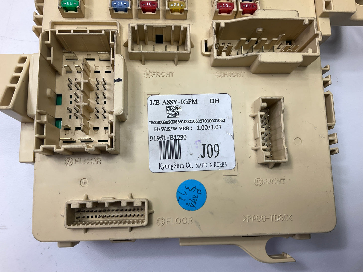 NEW - OUT OF BOX 91951-B1230 Cabin Fuse Junction Box For 2014-16 Genesis